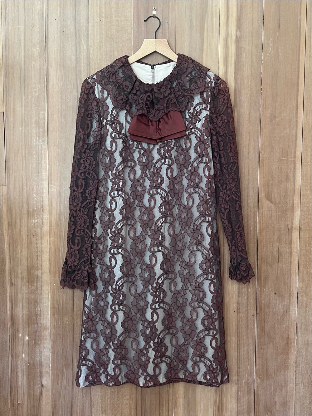 Vintage Brown Lace Long-Sleeve Dress